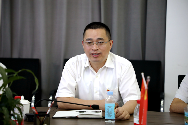 錢申春、王勝利參加機(jī)關(guān)第一黨支部和金寨路1標(biāo)黨支部聯(lián)合主題黨日活動2